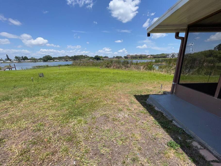 Lakeside Retreat - 3 Bedroom, 2 Bathroom House By The Lake 레이크랜드 외부 사진