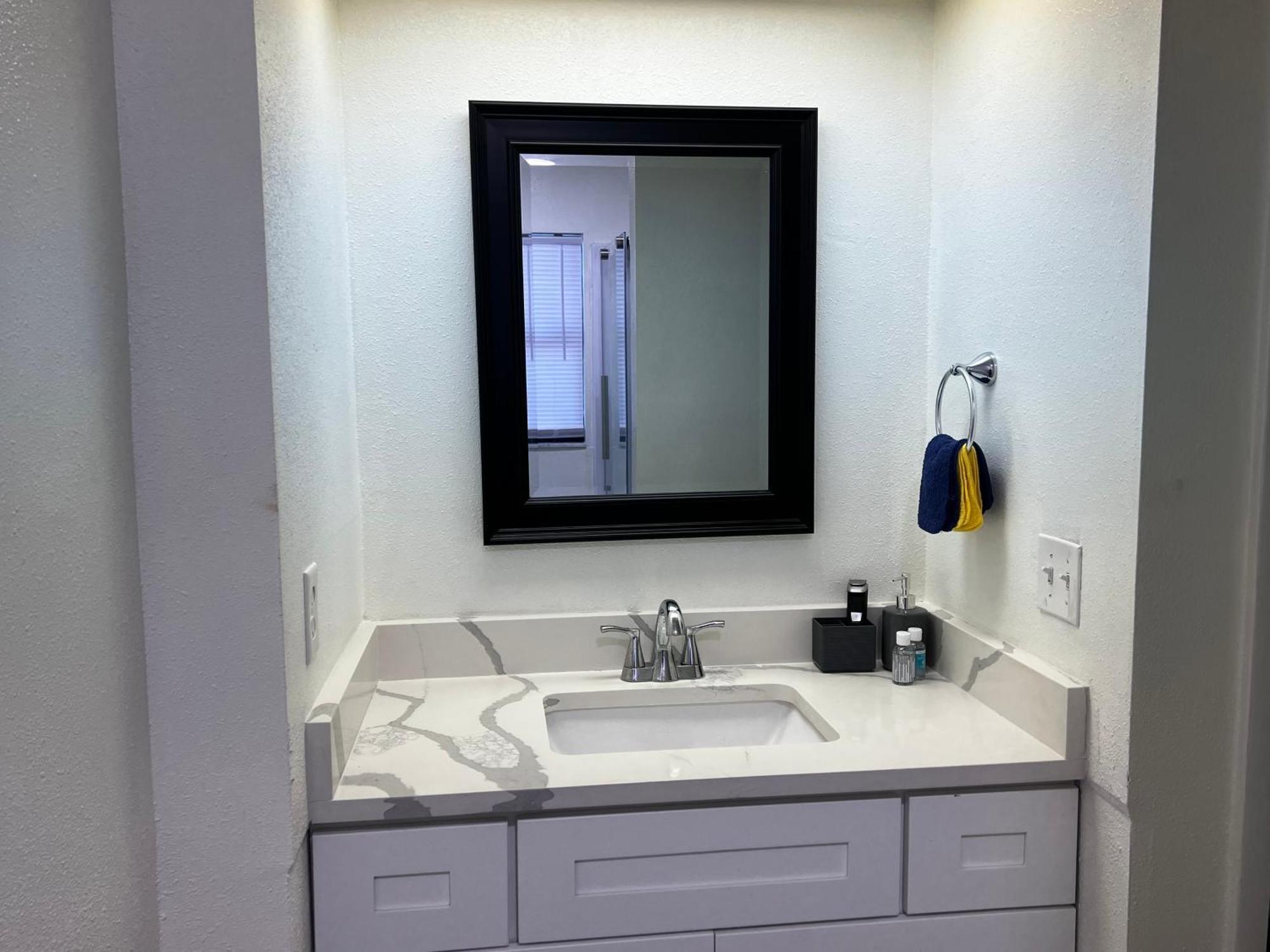 Lakeside Retreat - 3 Bedroom, 2 Bathroom House By The Lake 레이크랜드 외부 사진