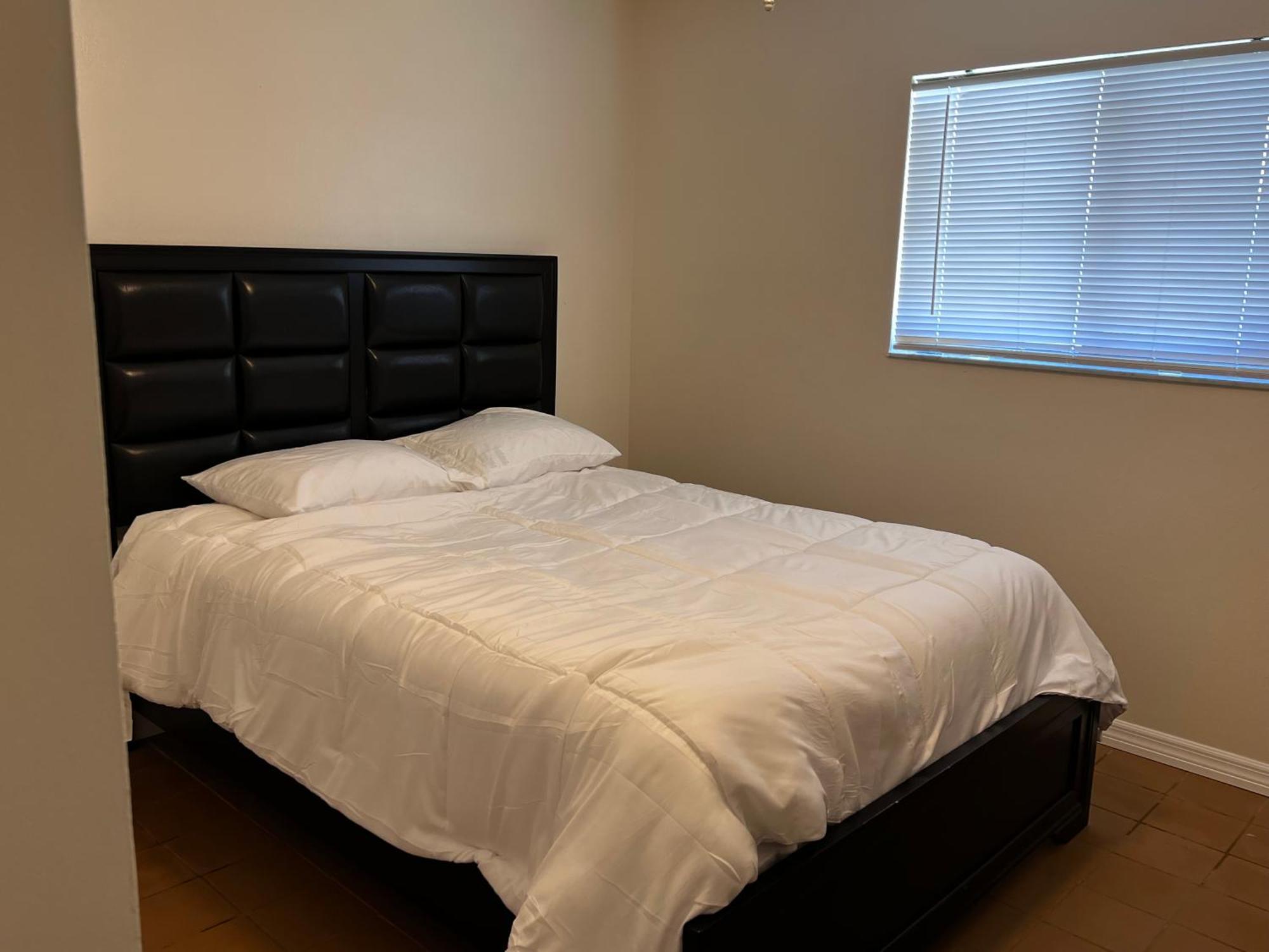 Lakeside Retreat - 3 Bedroom, 2 Bathroom House By The Lake 레이크랜드 외부 사진